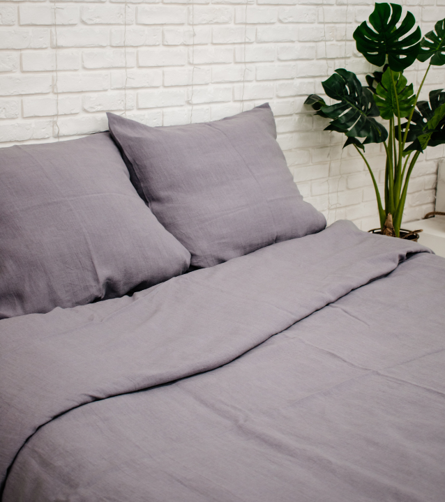 Linen bedding